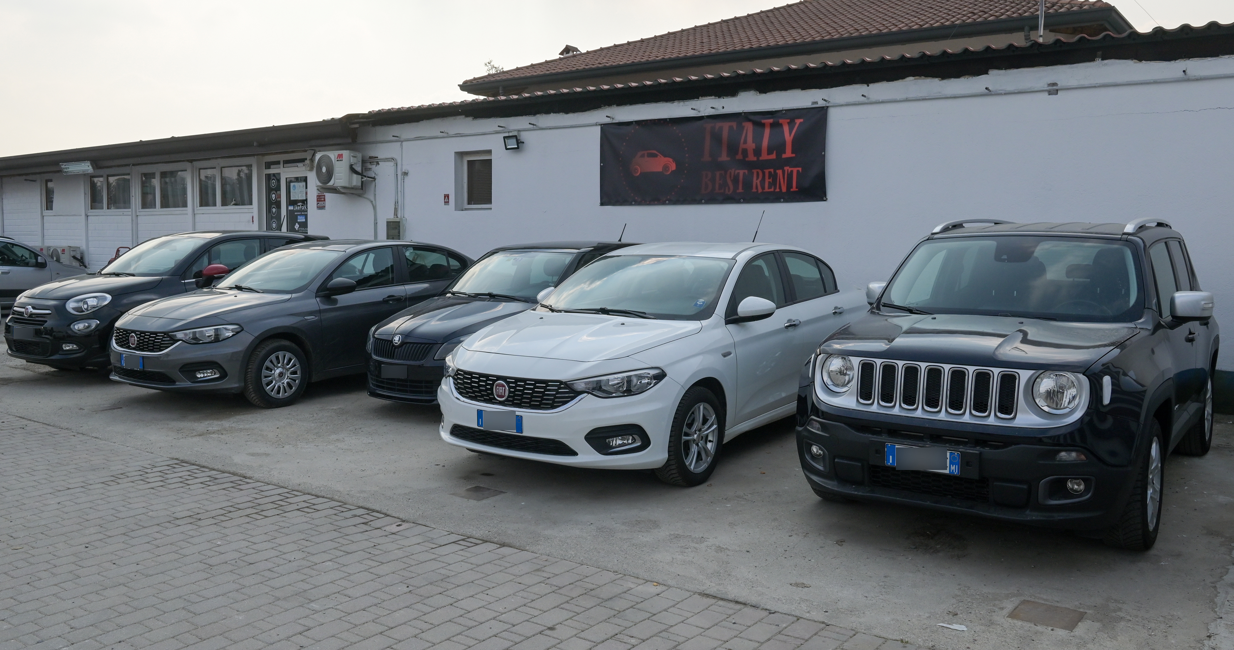 Autonoleggio a Somma Lombardo: indirizzo e orari